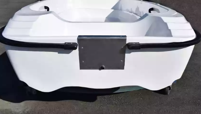 Стеклопластиковая лодка Пингвин (тримаран) в Орехово-Зуево