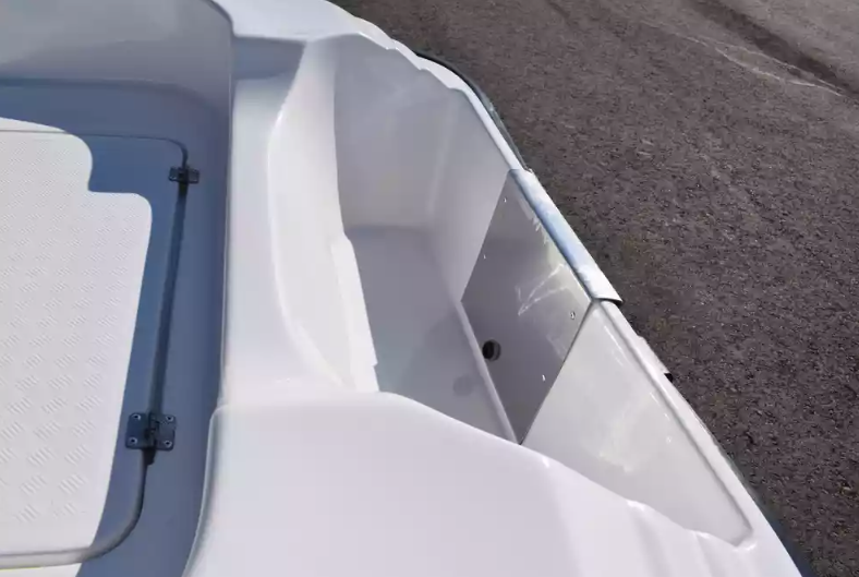 Стеклопластиковая лодка Пингвин (тримаран) в Орехово-Зуево