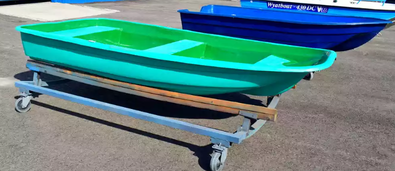 Стеклопластиковая лодка Старт (тримаран) в Орехово-Зуево