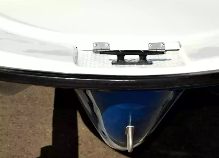 Стеклопластиковая лодка Пингвин с консолью (тримаран) в Орехово-Зуево