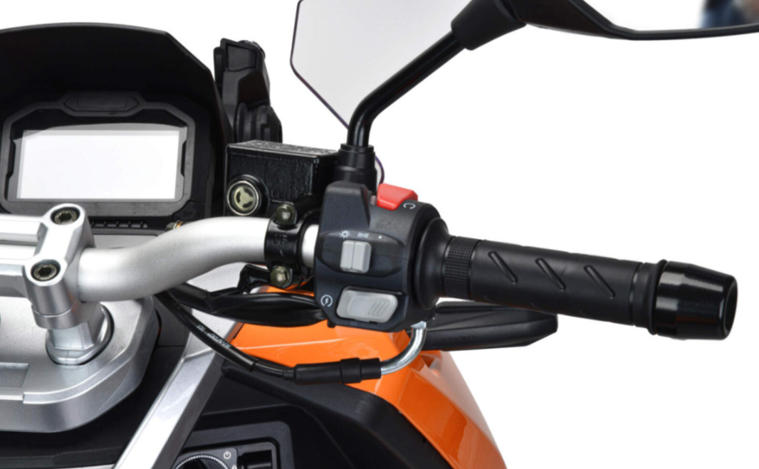 Скутер MOTOLAND (МОТОЛЕНД) T-MAX 150 в Орехово-Зуево