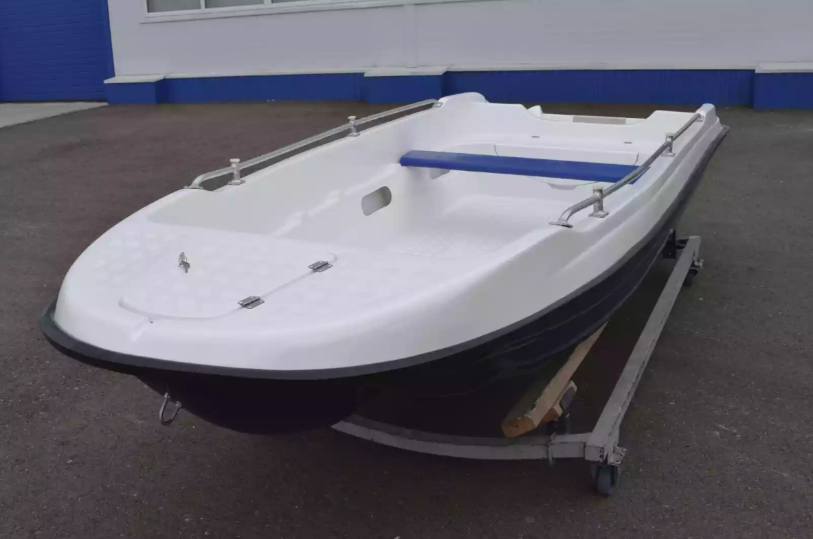 Стеклопластиковая лодка Пингвин New (тримаран) в Орехово-Зуево