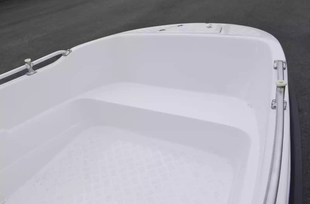 Стеклопластиковая лодка Пингвин New (тримаран) в Орехово-Зуево