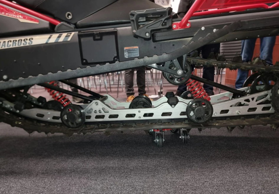 Снегоход AODES Siberiacross 1000 SWT 600mm LCD 6.8 в Орехово-Зуево