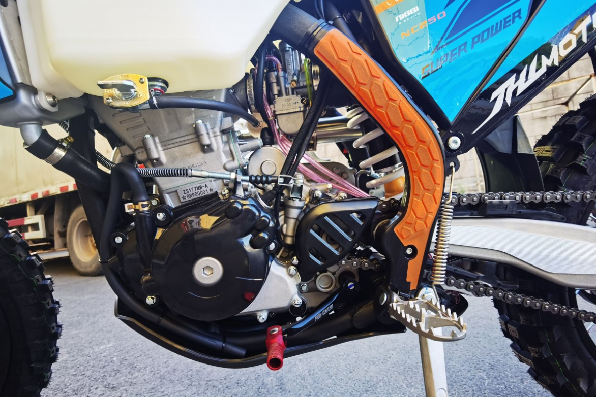 Мотоцикл JHLMOTO JHL Z7 NC250S (177MM-A) в Орехово-Зуево