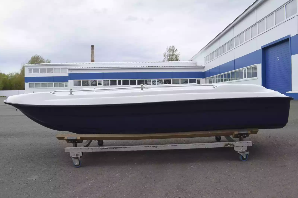 Стеклопластиковая лодка Пингвин New (тримаран) в Орехово-Зуево