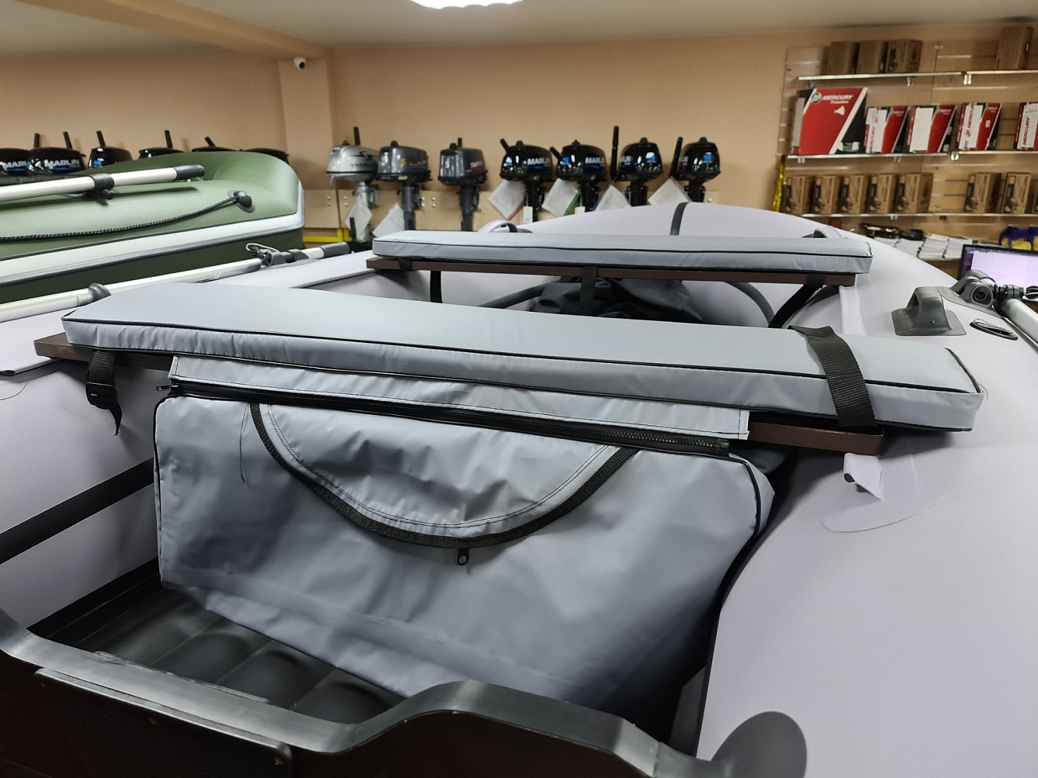 КОМПЛЕКТ МЯГКИХ НАКЛАДОК С СУМКОЙ ДЛЯ ЛОДОК 90Х20 СЕРЫЙ в Орехово-Зуево