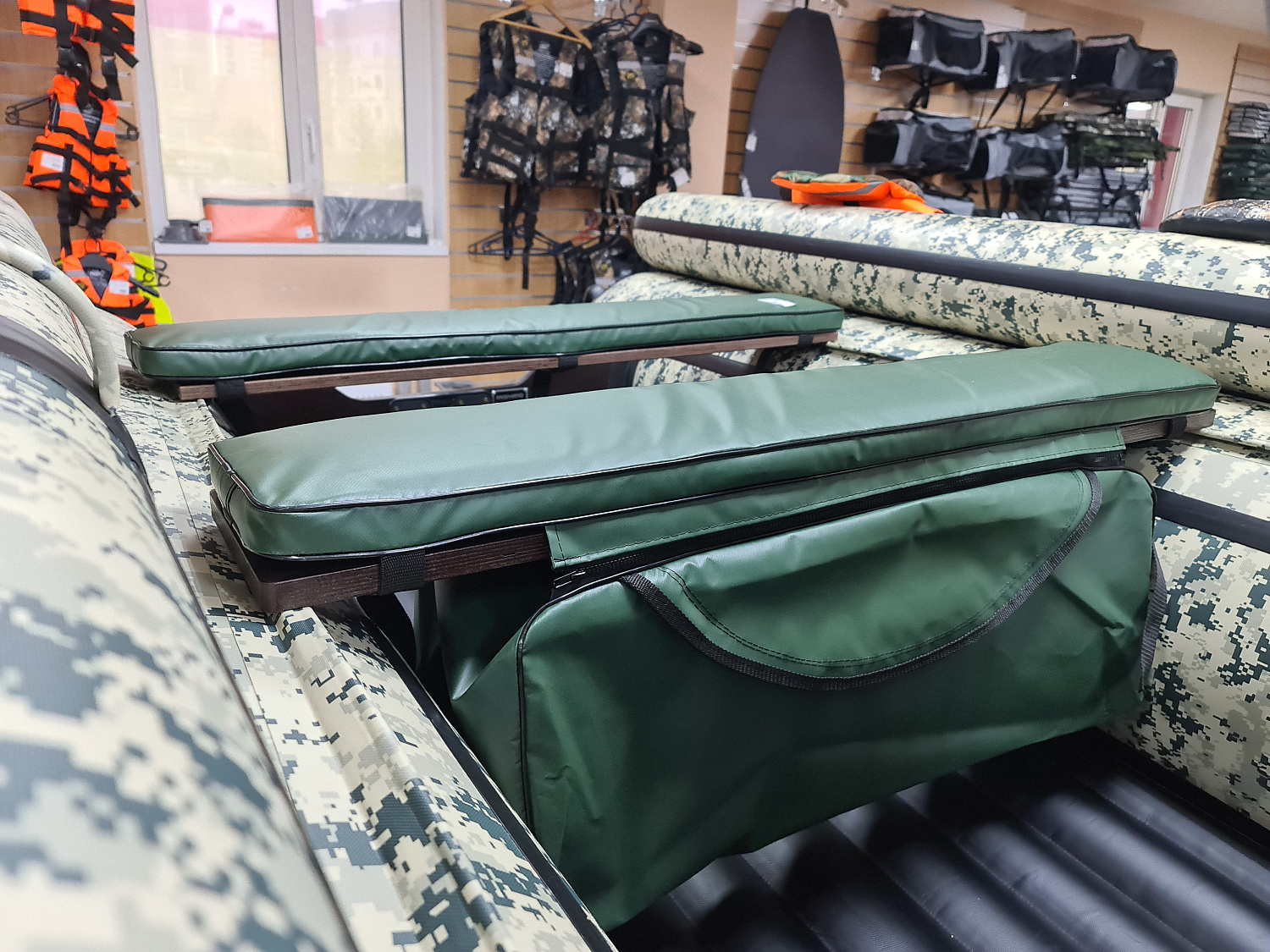 КОМПЛЕКТ МЯГКИХ НАКЛАДОК С СУМКОЙ ДЛЯ ЛОДОК 110Х20 ЗЕЛЕНЫЙ в Орехово-Зуево